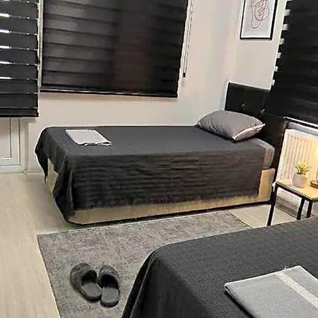 Masha & Apartment *