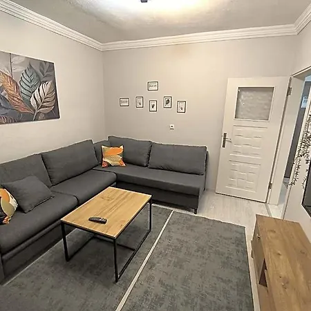 Masha & Apartment Karaman